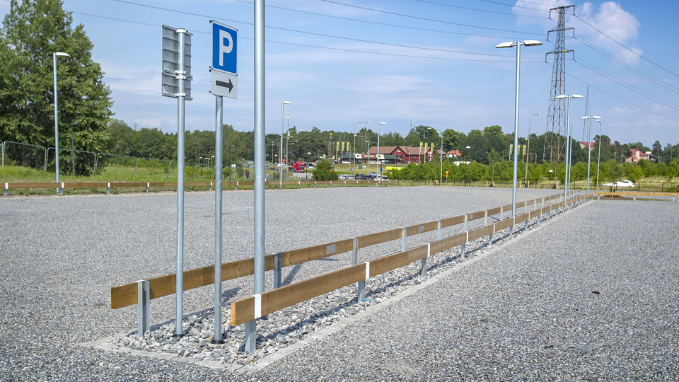 Grusad parkeringsplats vid Örbyleden, foto.