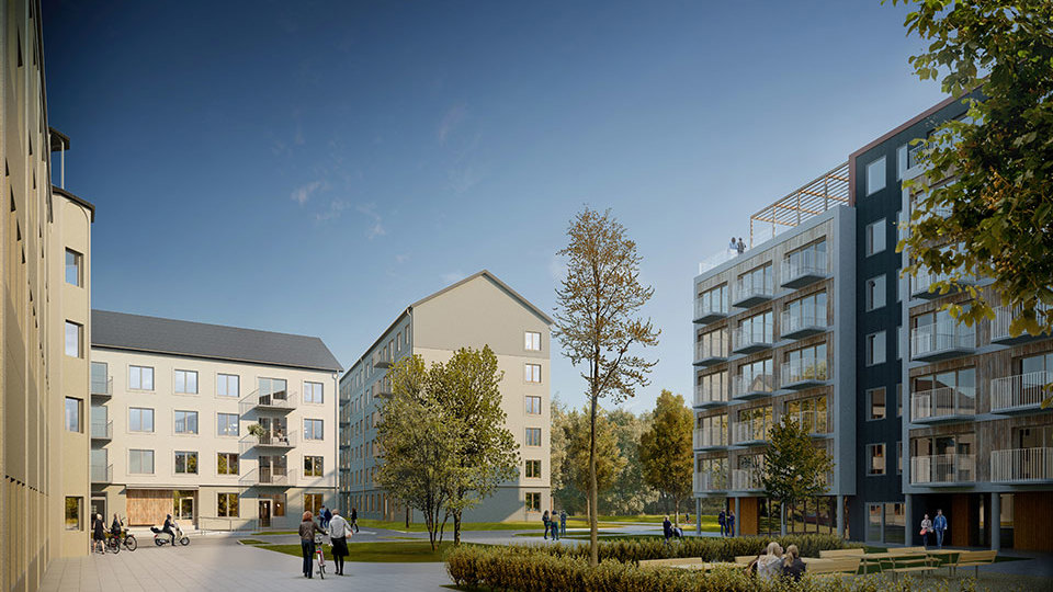 Flera bostadshus runt en innergård. På innergården syns träd, häckar, sittplatser och människor i rörelse. Illustration 