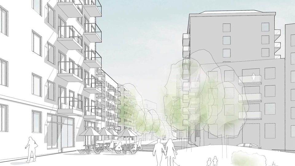 Flerbostadshus och träd runt en gård. Sittplatser med parasoll. 