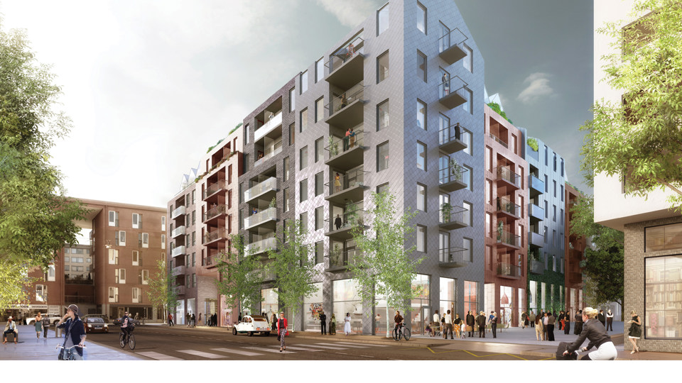 Lägenhetshusfasad sedd från gatan, människor i rörelse, visionsbild.