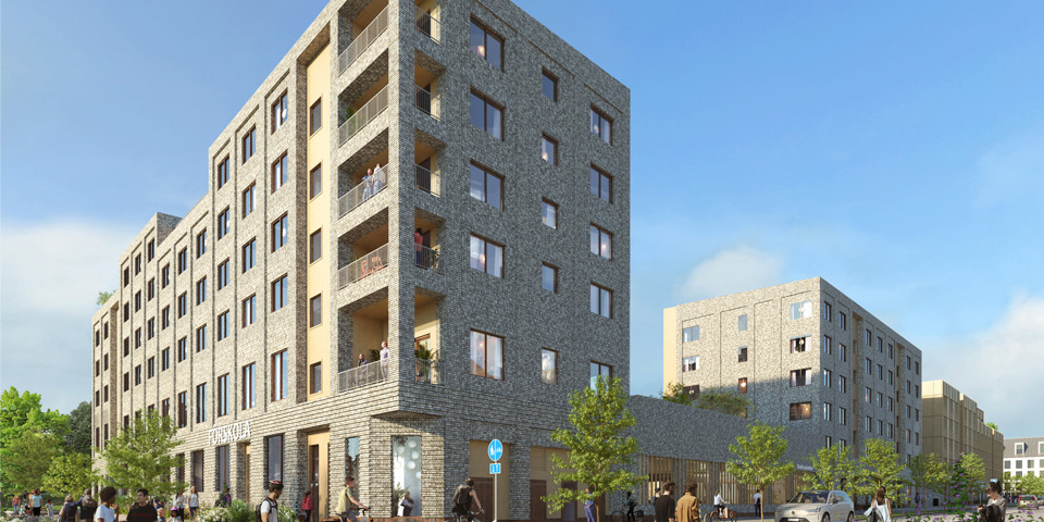 En visionsbild av student- och forskarbostäder i kvarteret Steken i Slakthusområdet, designade av Reflex Arkitekter. Byggnaderna har moderna fasader med tegel och balkonger. På gatan framför byggnaderna promenerar människor, cyklar och interagerar med varandra.