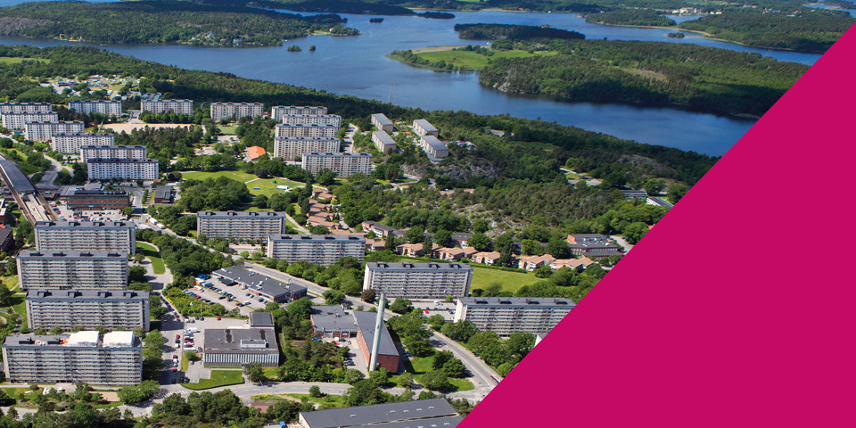 Flygbild över bostadshus och landskap