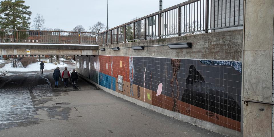 Tunneln vid Vårberg centrum efter upprustningen.