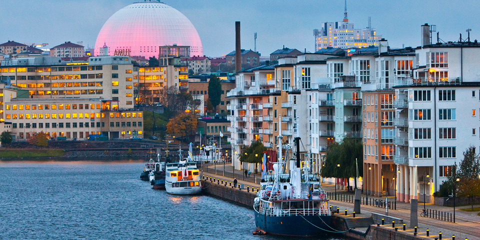 Vy över södra hammarbyhamnen vid Sofia och Hammarby Sjöstad. 