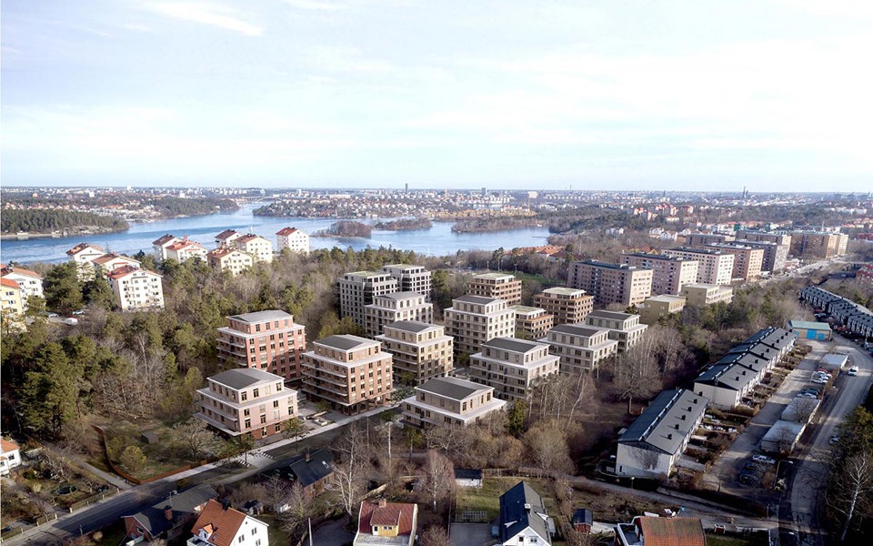 Flygbild över omrdet med de förslagna flerbostadshusen längs Selmedalsvägen. I bakgrunden ses Klubbacken och utsikt över Mälaren. Illustration