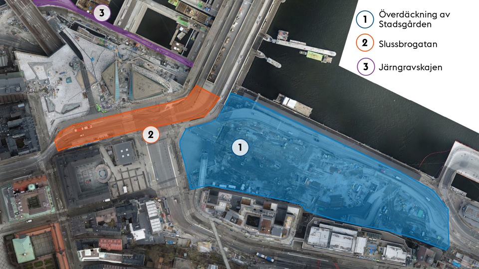 Flygfoto över Slussenområdet markerar olika arbetsområden. 1 Blå - Överdäckning av Stadsgården, 2 Orange - Slussbrogatan, 3 Lila - Järngravskajen.