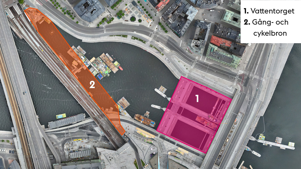 Karta över Slussen. Olika färger markerar projekt Slussens arbetsområden på vatten.