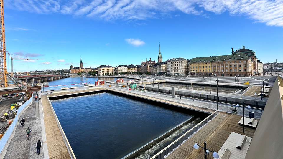 Vattentorget vid Slussen. Vy från slussbron.