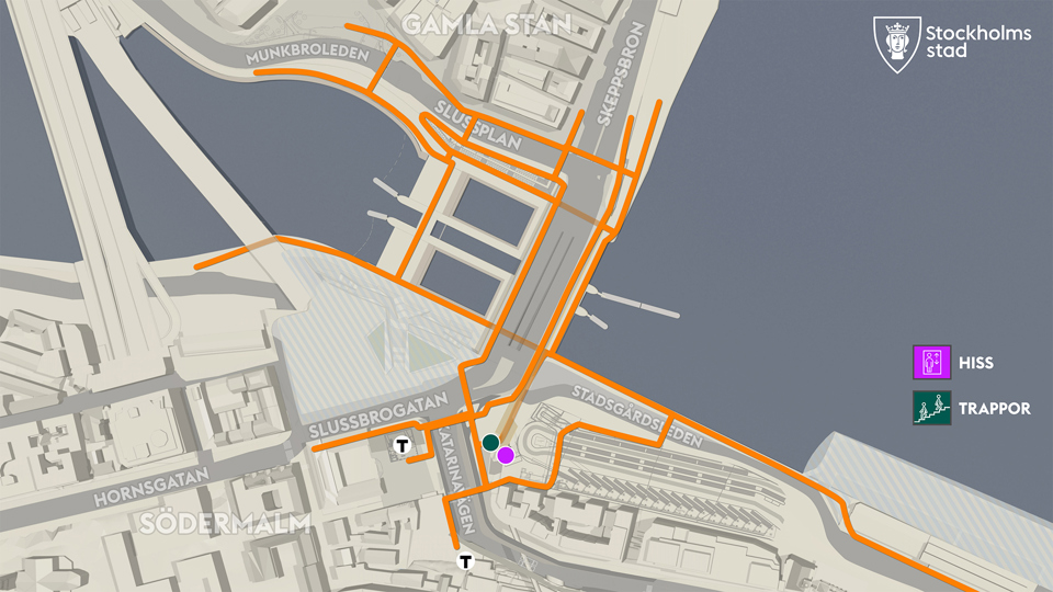 Karta över gångvägar vid Slussen. Gångvägarna är markerade med orangea linjer.